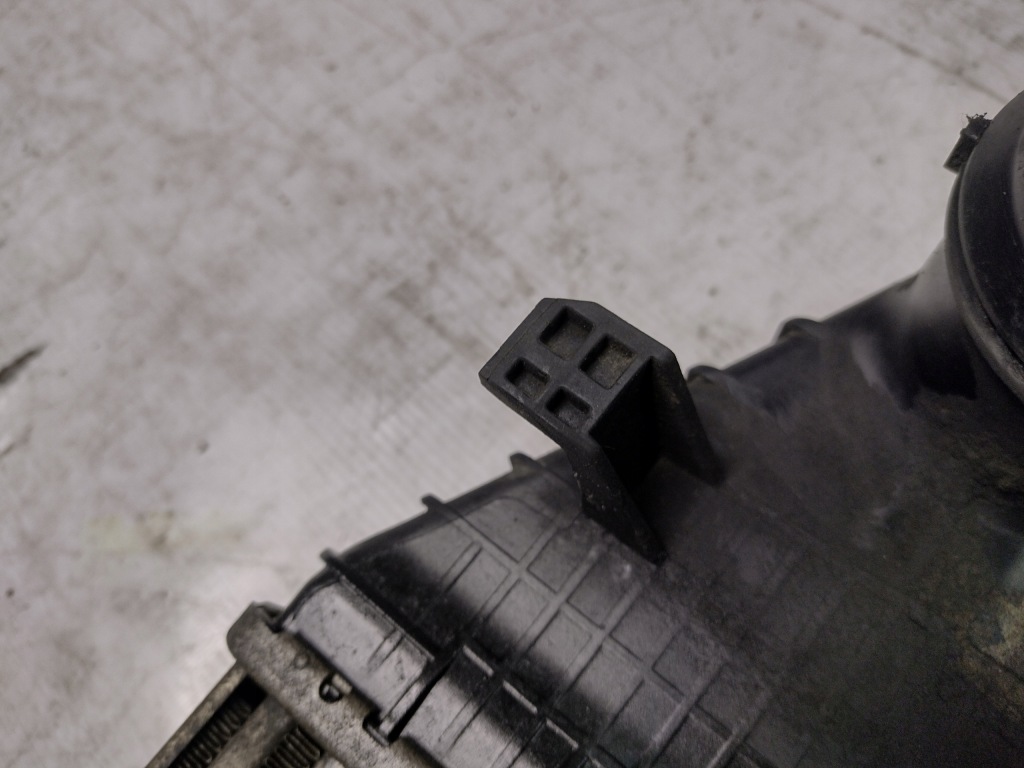 Интеркулер mercedes w212 2,2cdi автоматическая коробка передач a2046000100 Киев