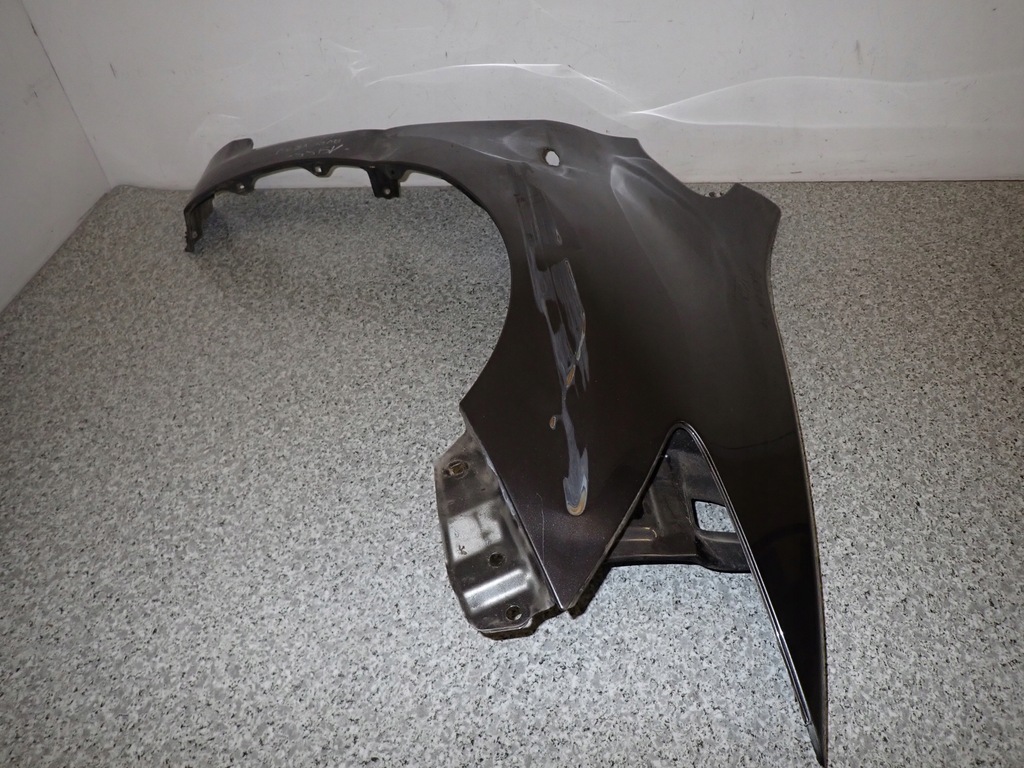 фото №9, Toyota auris 07- крыло передний правый