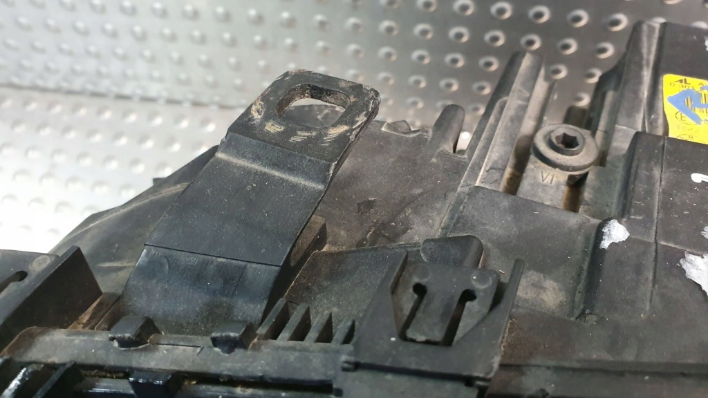 Лампа перед ліва ксенон bmw x3 e83 03- 3418413 Зі Шроту