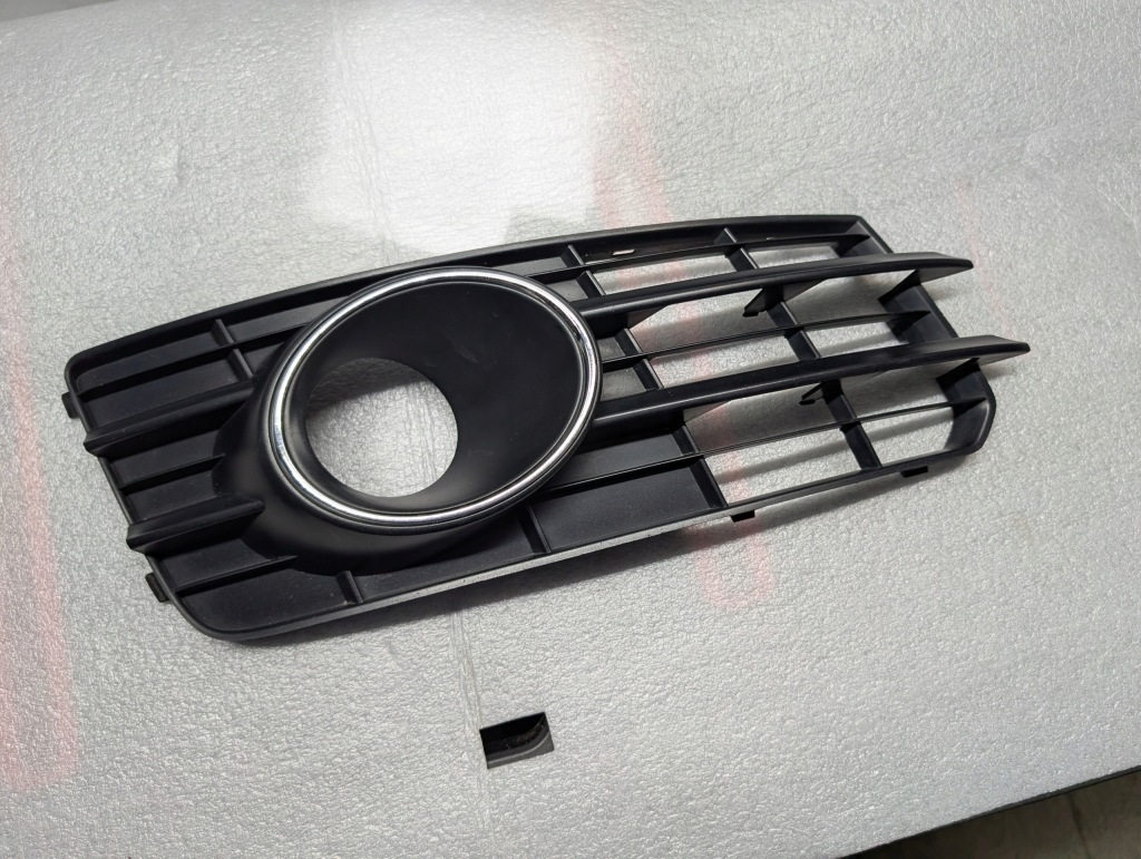 Купити Audi a7 c7 4g8 решітка бампера протитуманної фари ліва права перед