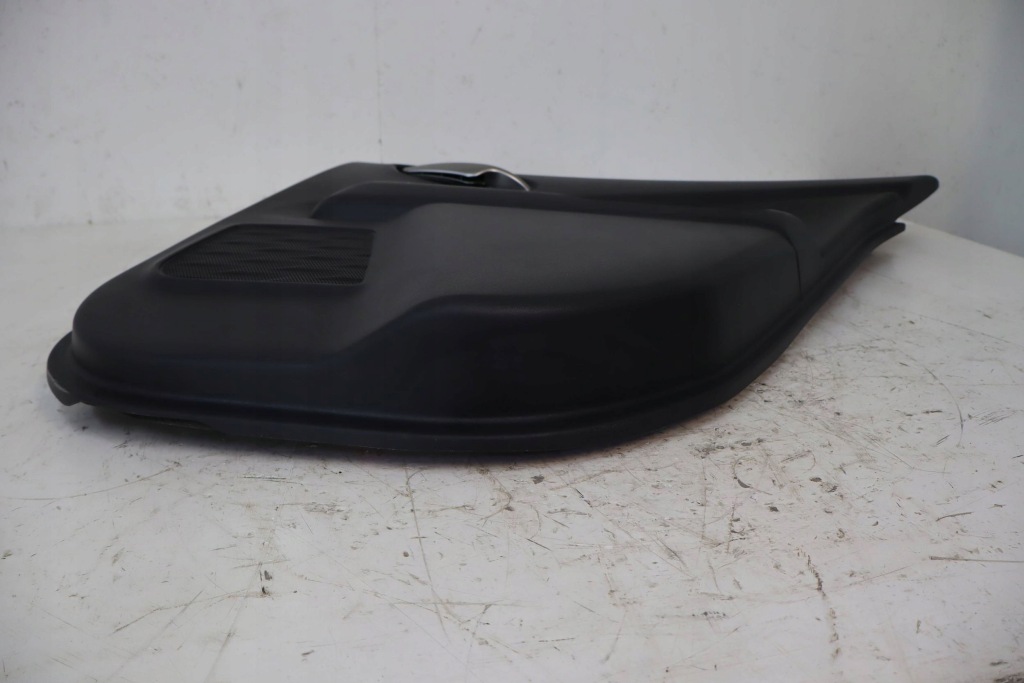 Обшивка оббивка двері правий задня задній lexus ux ux250h Недорого