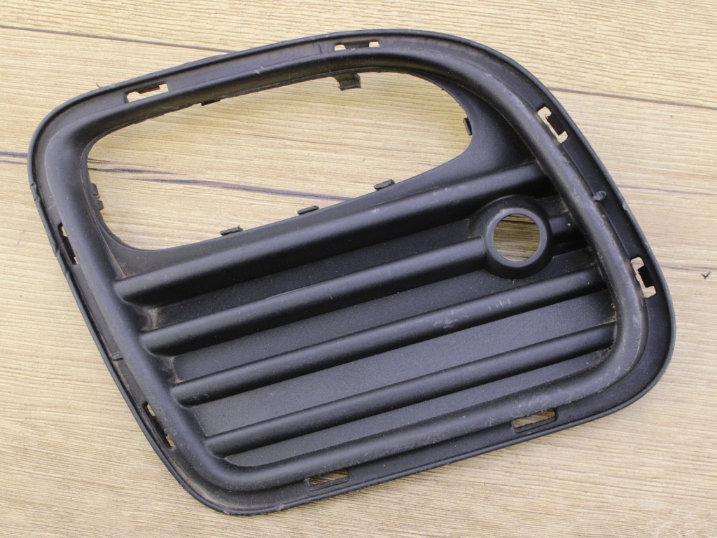 фото №1, Mini cooper s jcw works r56 r57 r58 r59 решётка бампера левая задняя 0413567