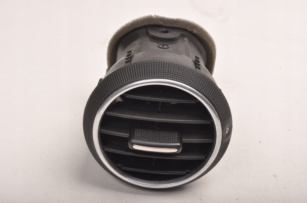 фото №1, Audi a3 8p решітка обдув 8p0820901a