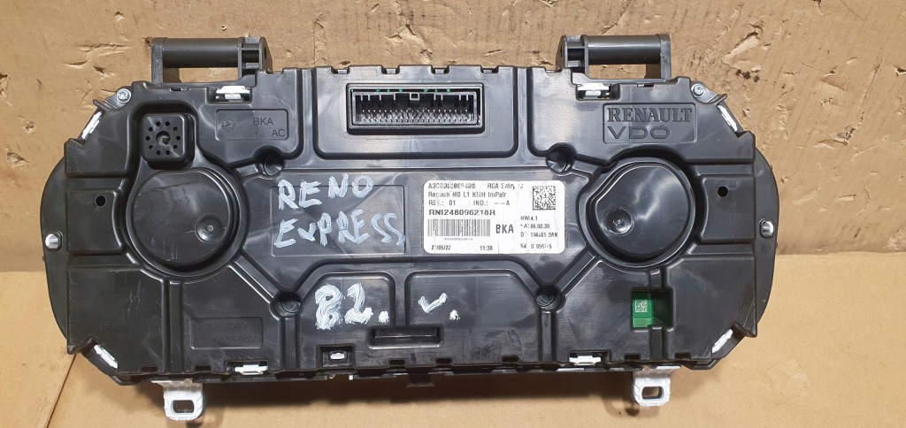 Панель приборів renault express 2 248096218r Оригінал