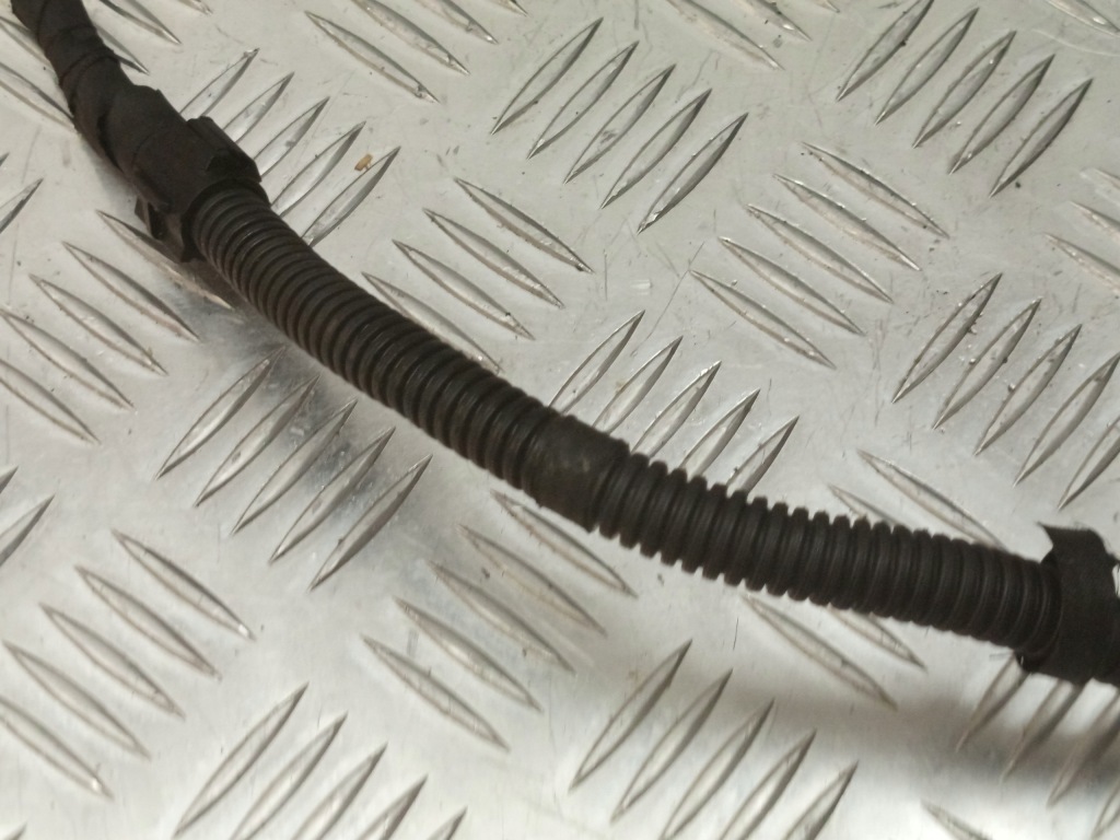 Bmw g30 g31 шланг двигателя 8642931 Киев