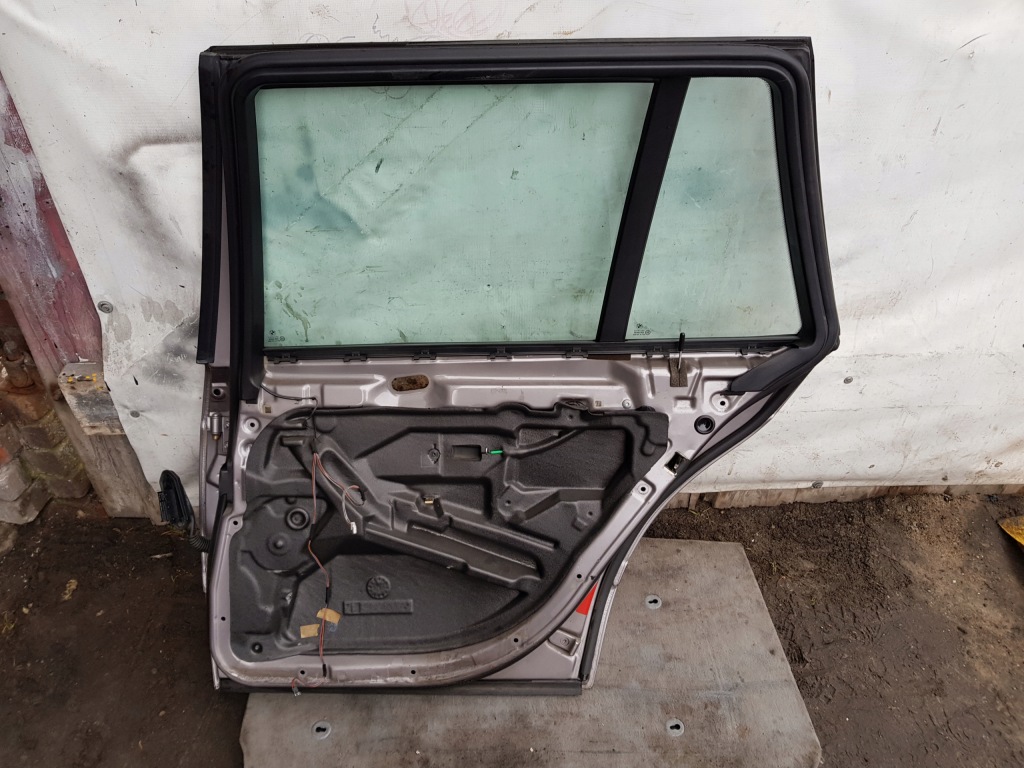 Bmw e39 двері праві задній aspensilber Доставка