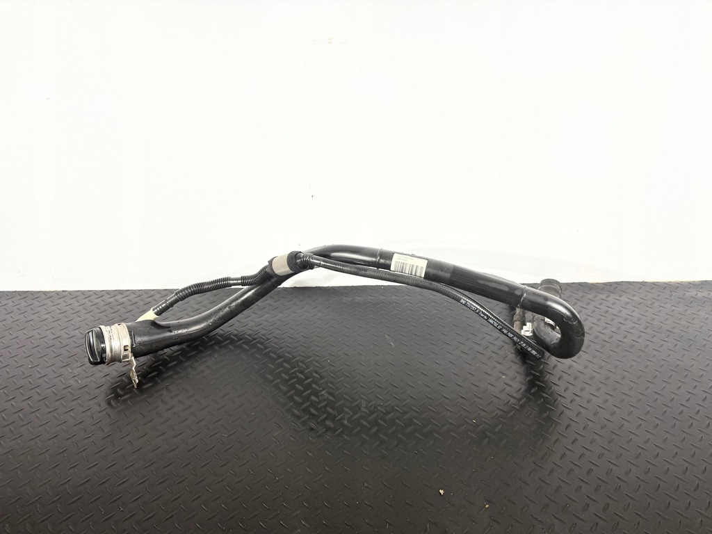 фото №1, Bmw 7 f01 f02 f03 f04 2012 труба заливной топлива