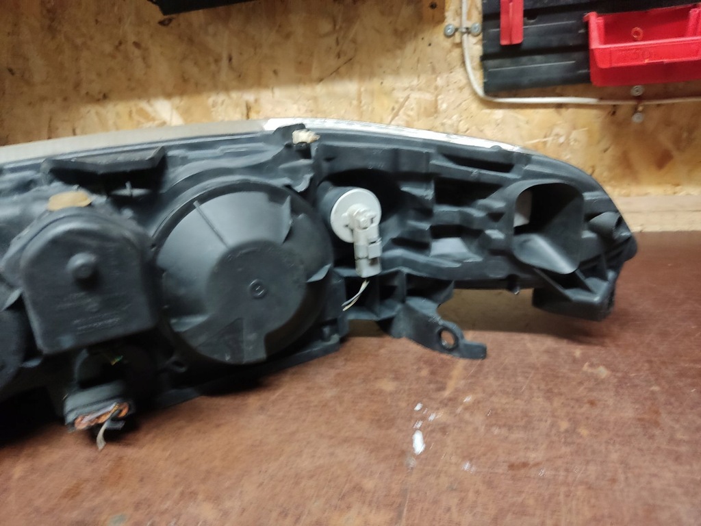 фото №6, Лампа правый перед laguna ii ксенон 8200163324