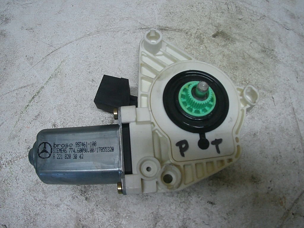фото №1, Mercedes s w221 моторчик стекло правый задняя europa