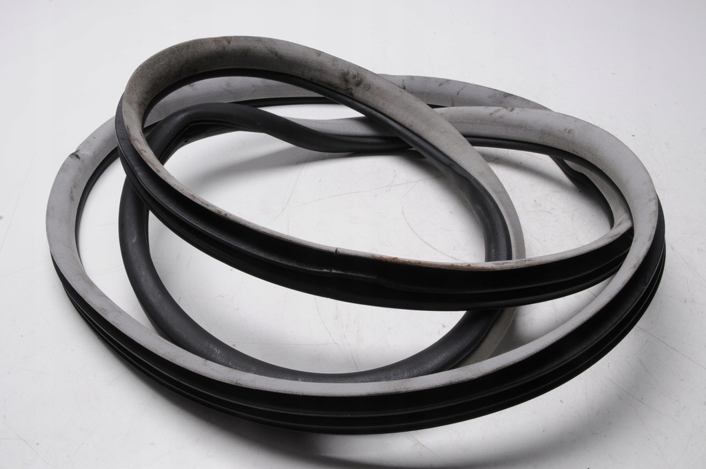 фото №1, Mercedes x164 прокладка дверь левый перед