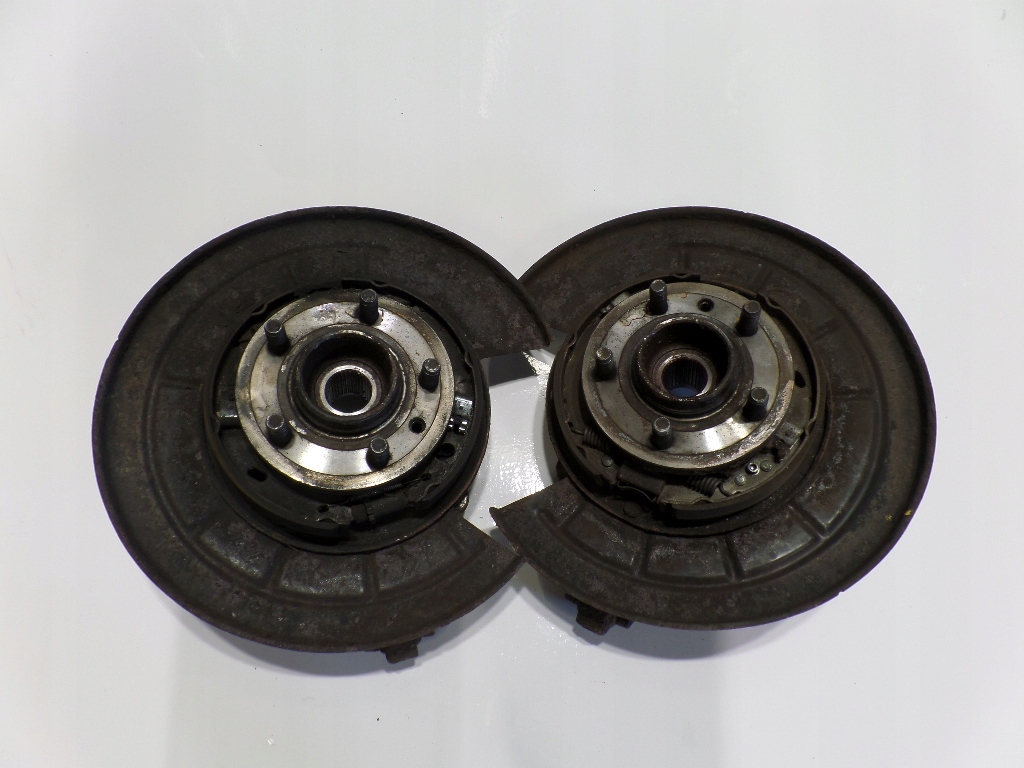 фото №1, Land rover discovery iii ступица поворотный кулак задняя