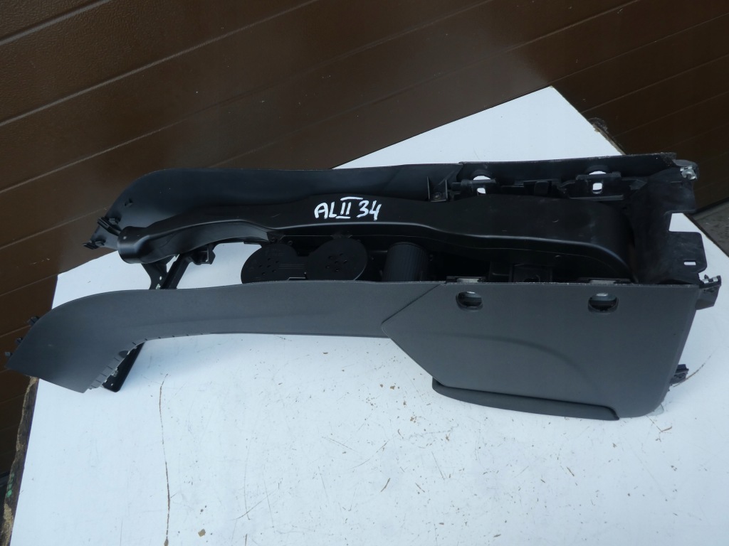 Туннель подлокотник vw tiguan plus 5m0864207f Киев