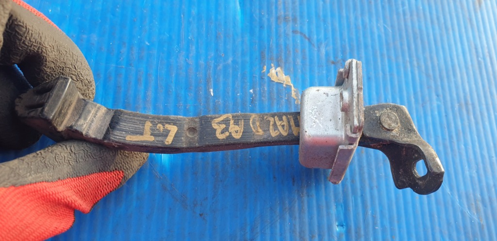 фото №1, Mazda 3 i обмежувач двері лівий задня задній