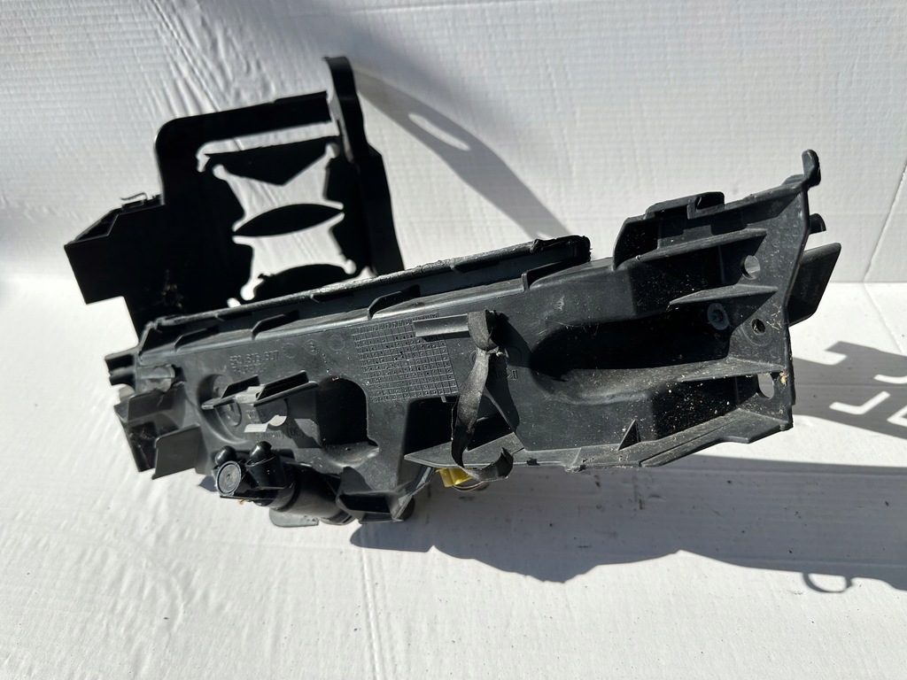 фото №1, Q5 8r направляющая корзина pod фара левый перед 8r0805607b