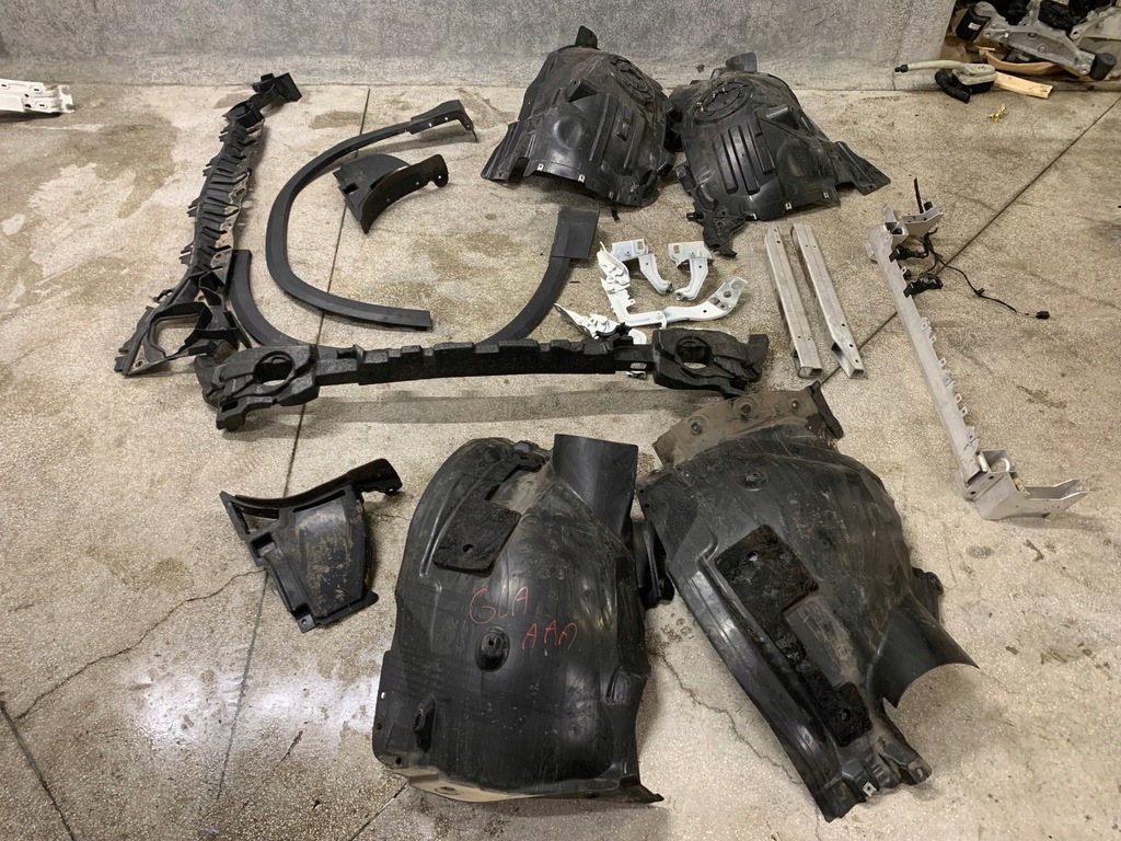 фото №11, Mercedes gla h247 lift kompletny перед радиатор бампер капот multibeam