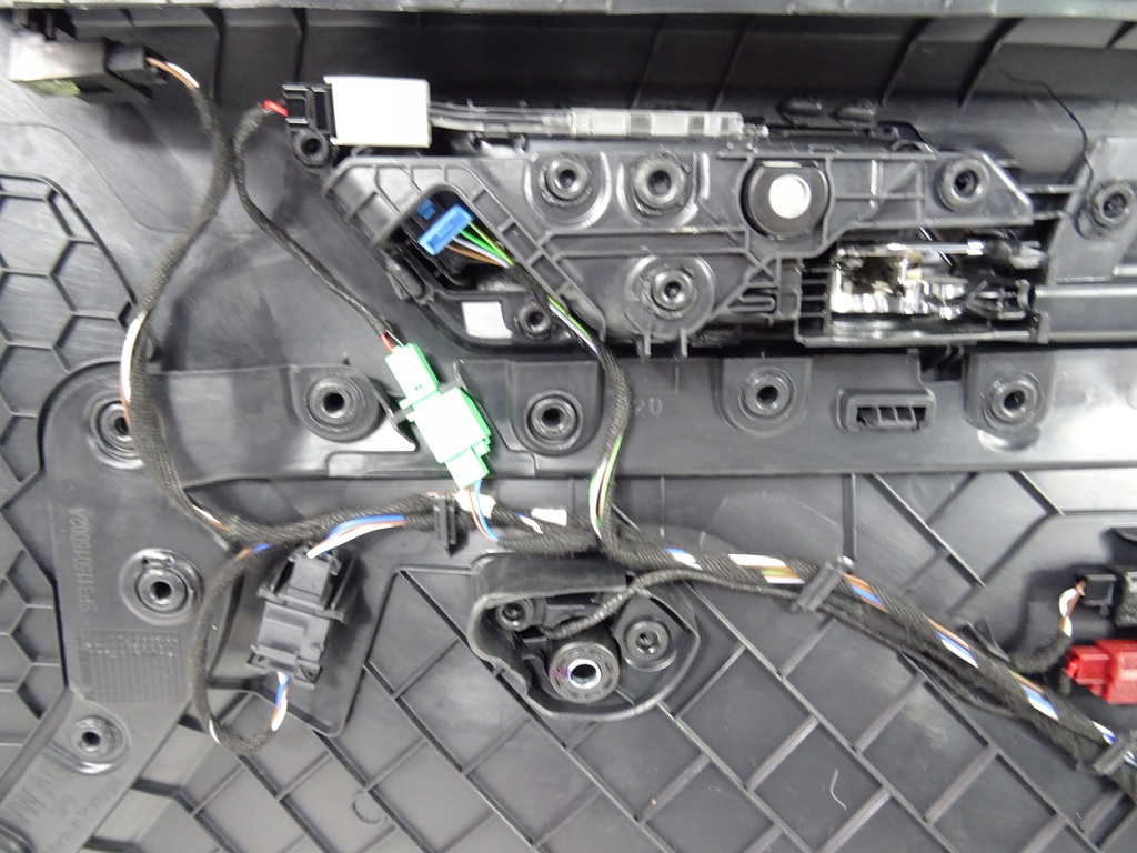 фото №9, Vw t-roc обшивка дверь левый перед 2ga867011 17-19