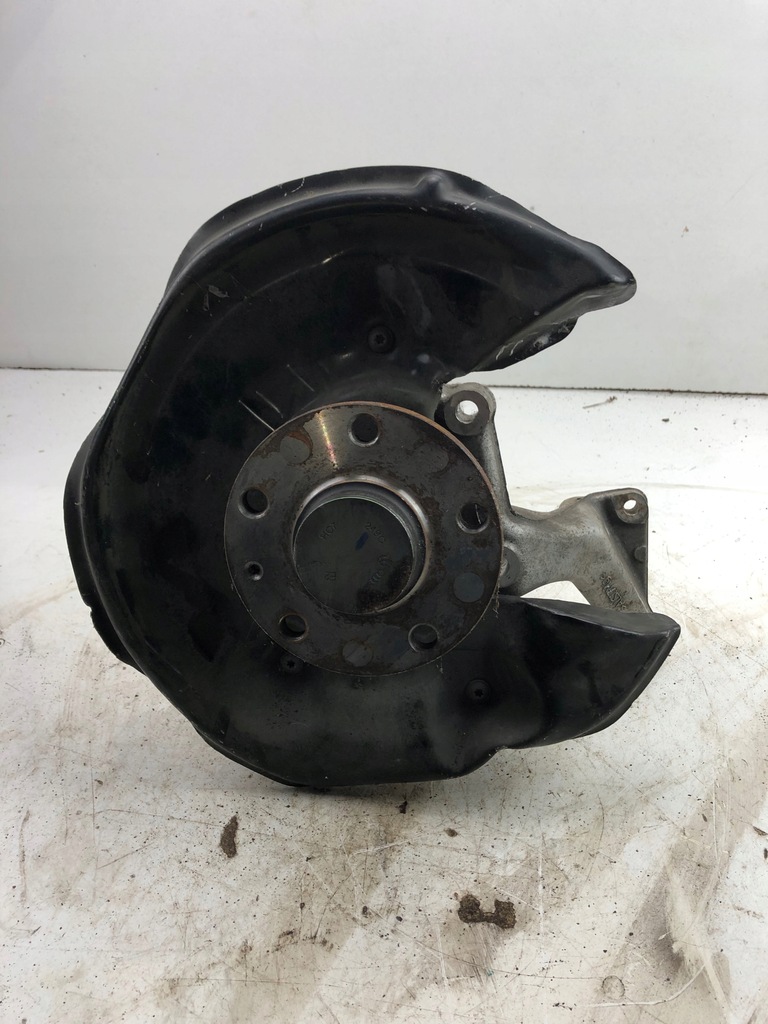 фото №1, Lexus nx поворотный кулак ступица правый задняя