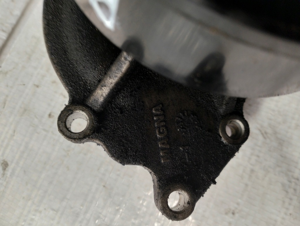 Насос води ssangyong rodius rexton 2.0 xdi magna Ціна