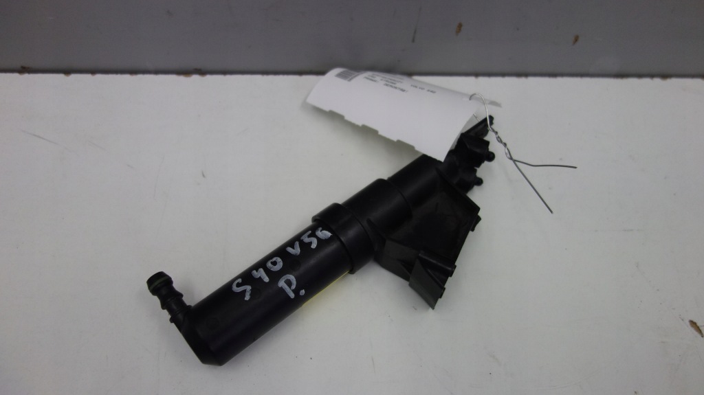 фото №1, Volvo s40 v50 омивач лампи правий