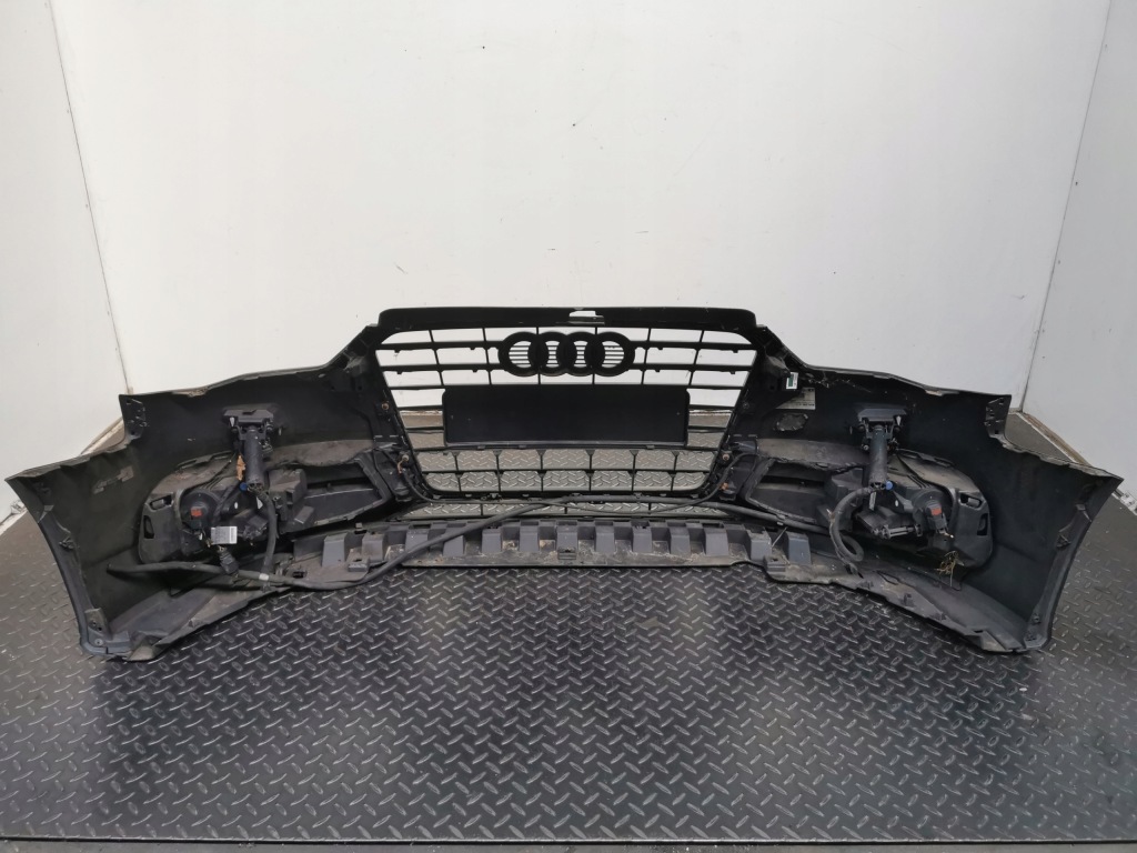Бампер перед audi a3 8v sedan sline 12-16 ксенон 8v5 lz7s Киев