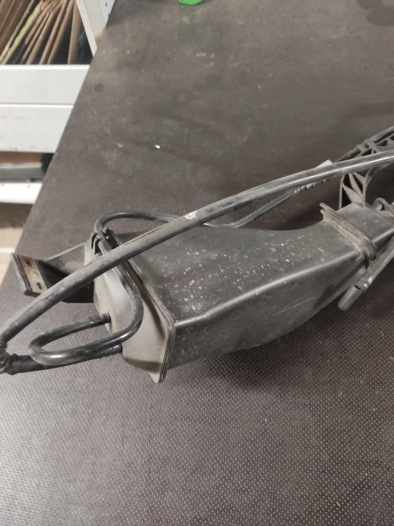 Фільтр вугільний audi a4 b5 1.6 8d0201803b Недорого