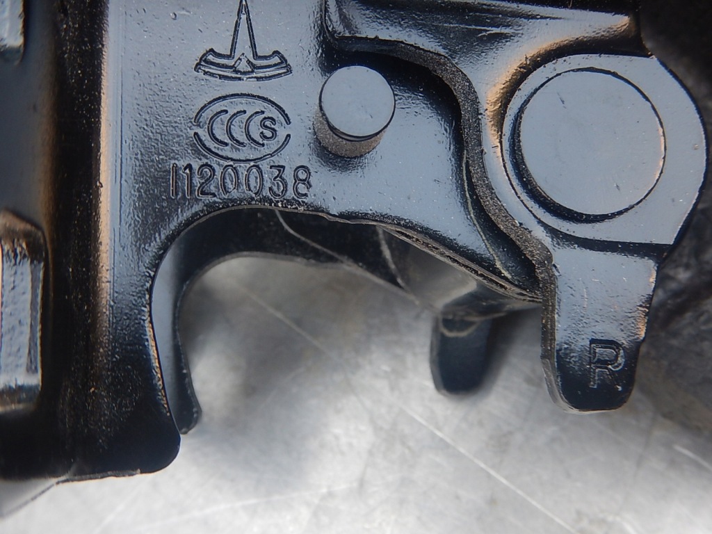 Tesla model s петля двері 1120038 Оригінал