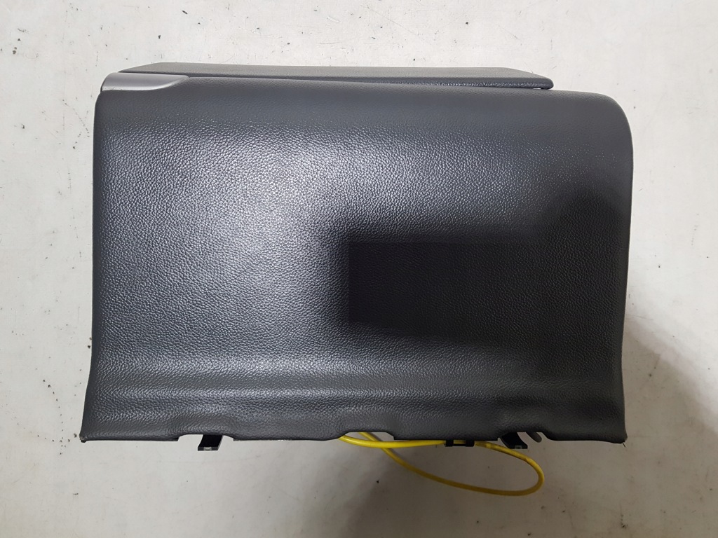 Купить Бардачок полка mercedes sl r230 w230 2308100841