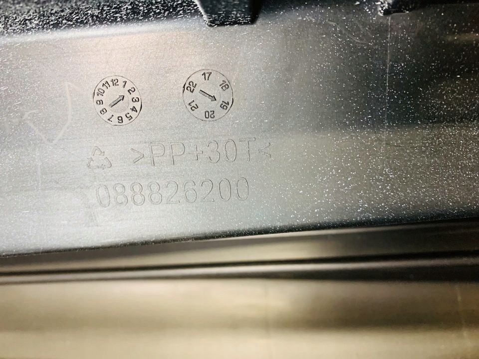 фото №7, Ferrari portofino молдинг порог 8825800 88826200