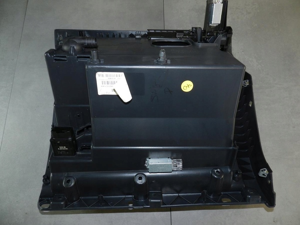 фото №5, Vw jetta 5c бардачок пассажира 5c7857097