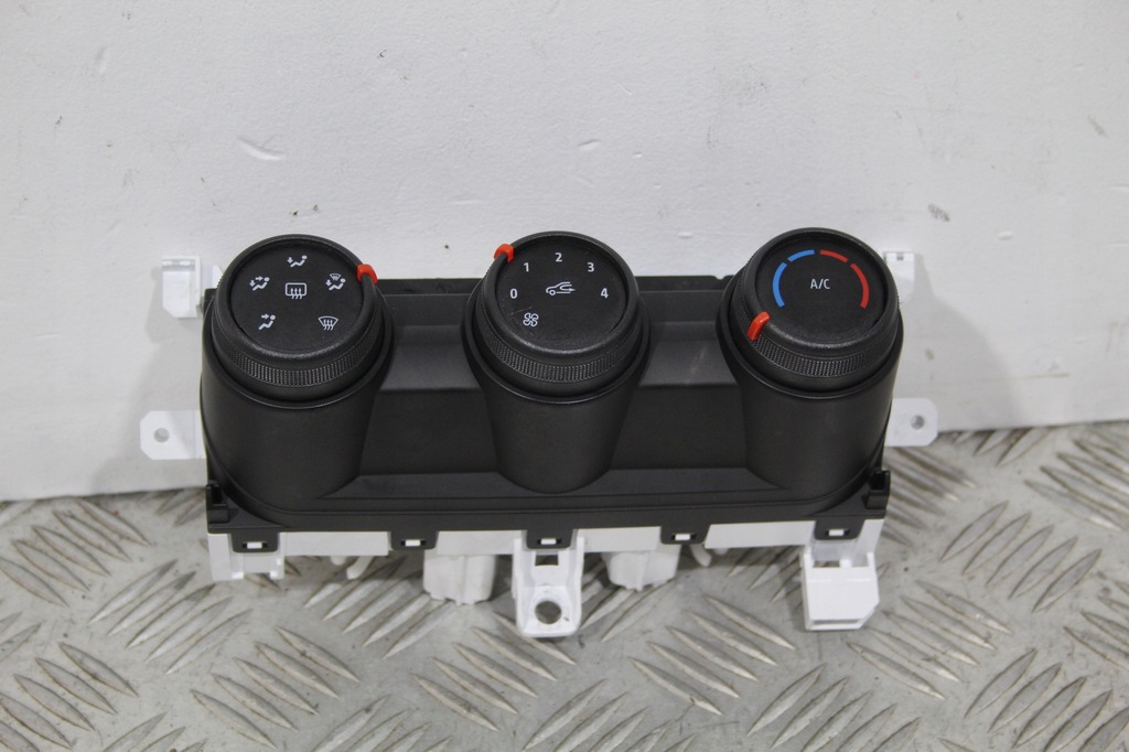 фото №1, Керування кондиціонер повітроводи clio v 5