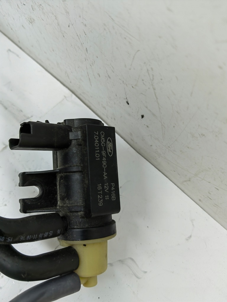 фото №6, Ford b-max 1.0 клапан трубка вакуумa