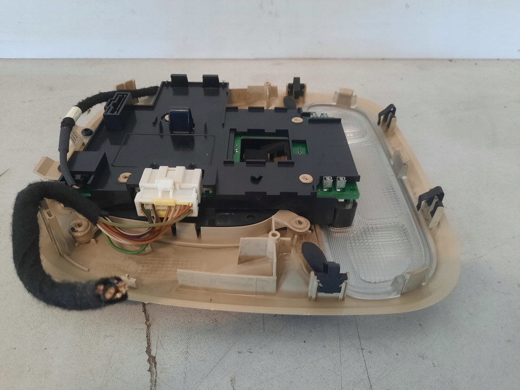 фото №8, Jaguar x-typev 01-07 лампа потолочный освещение кабины перед 186203