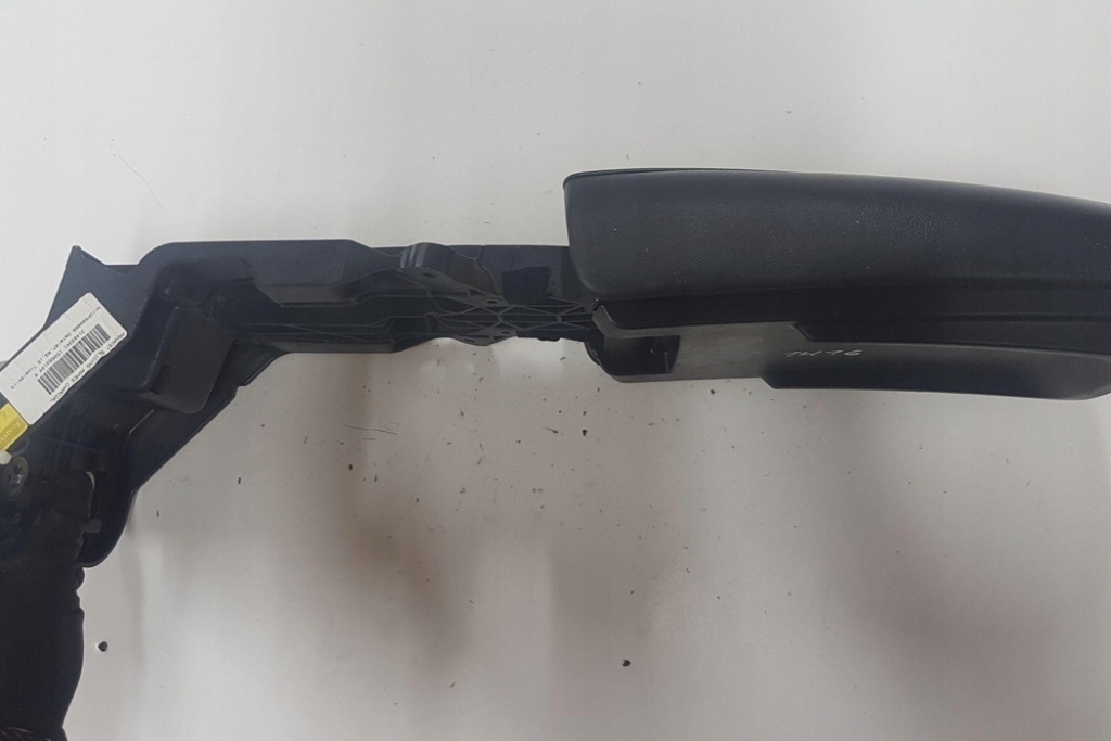 фото №8, Подлокотник volvo v40 cross country 526 31403341 1.6l дизель 84kw 2015