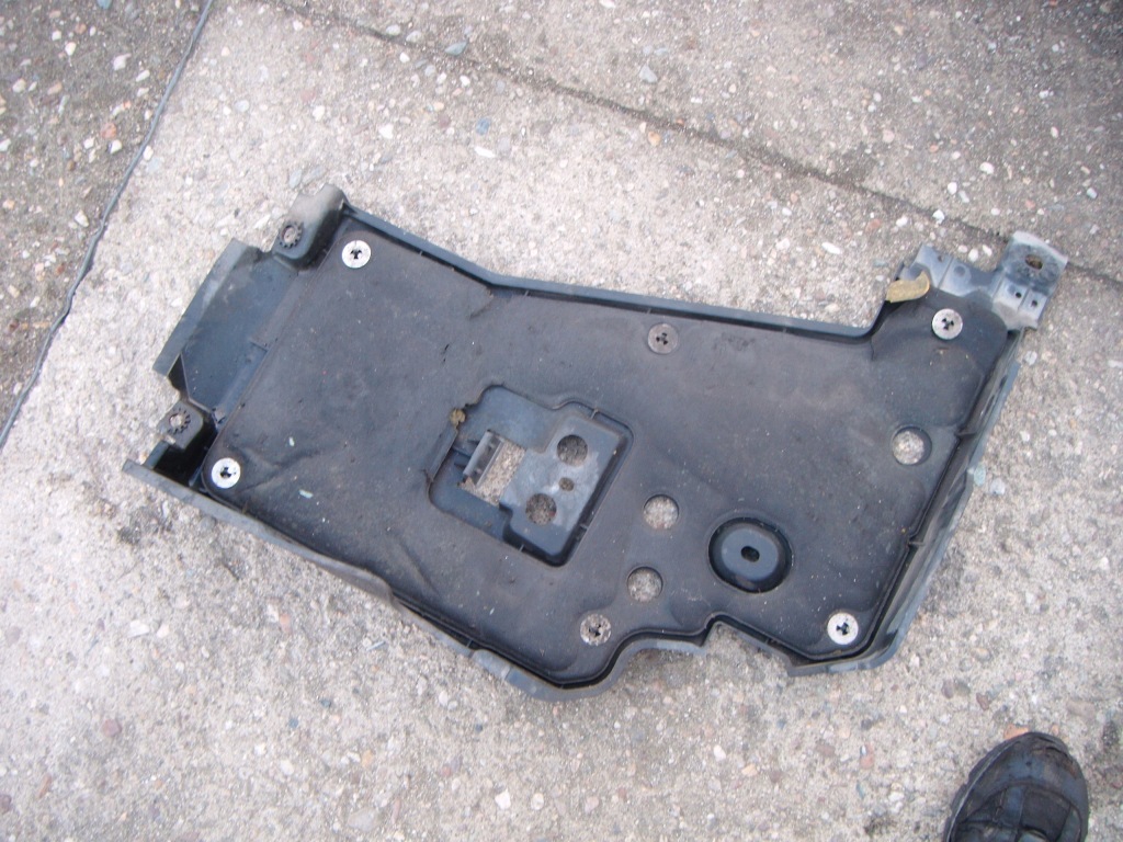 фото №1, Subaru outback iii 3 03-09 2.0d плита pod коробка передач