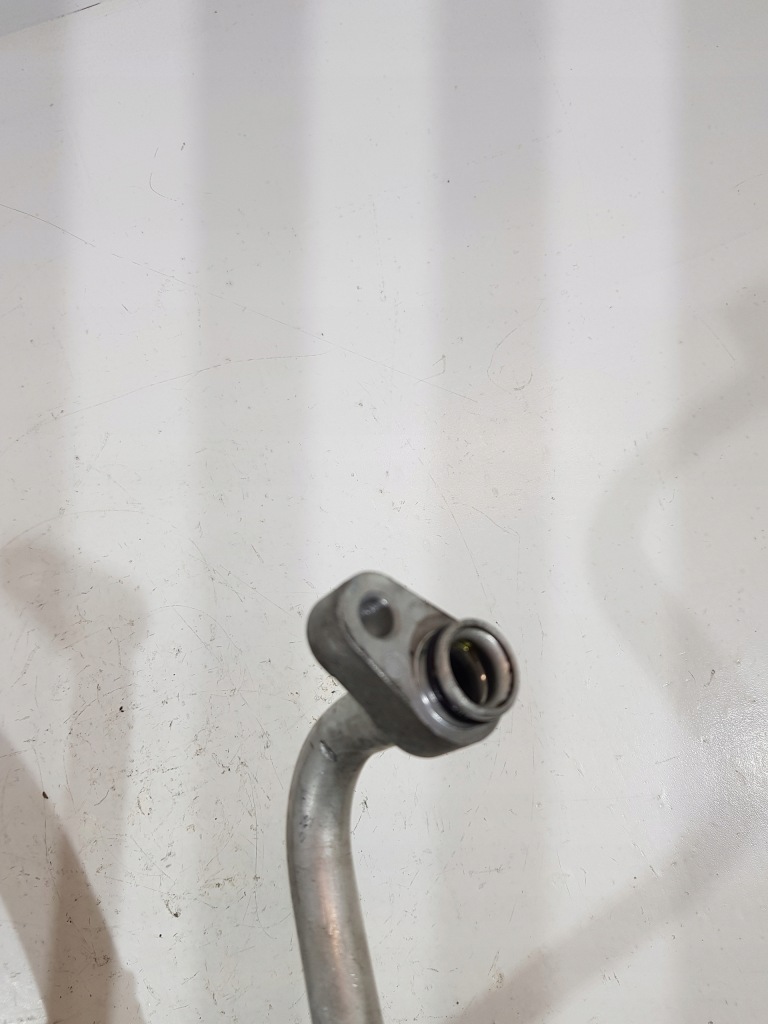 фото №4, Шланг кондиционера 2.0 d4d toyota avensis auris verso