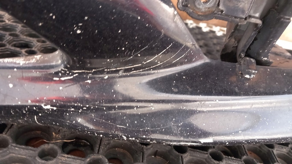 фото №8, Mercedes w203 amg бампер перед противотуманная фара