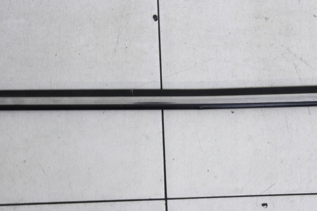 фото №6, Молдинг ущільнювач двері лівих лівий перед toyota avensis t27