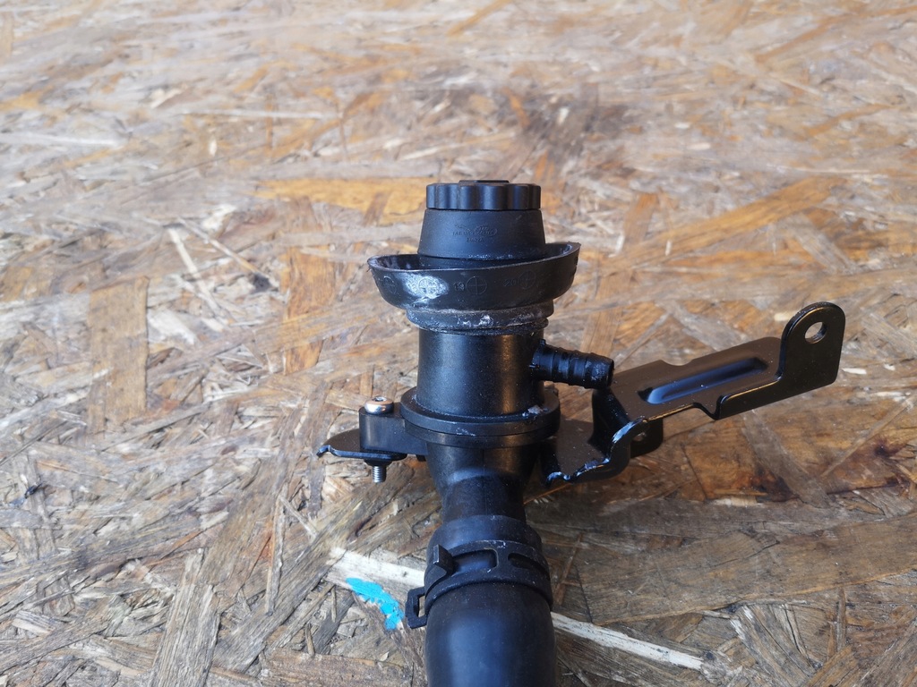 фото №4, Jaguar xf x260 труба заливної adblue