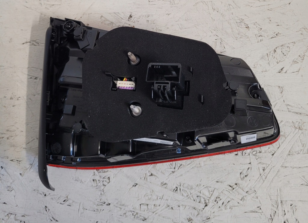 фото №2, Vw passat b8 kombi лампа задняя задняя правая led