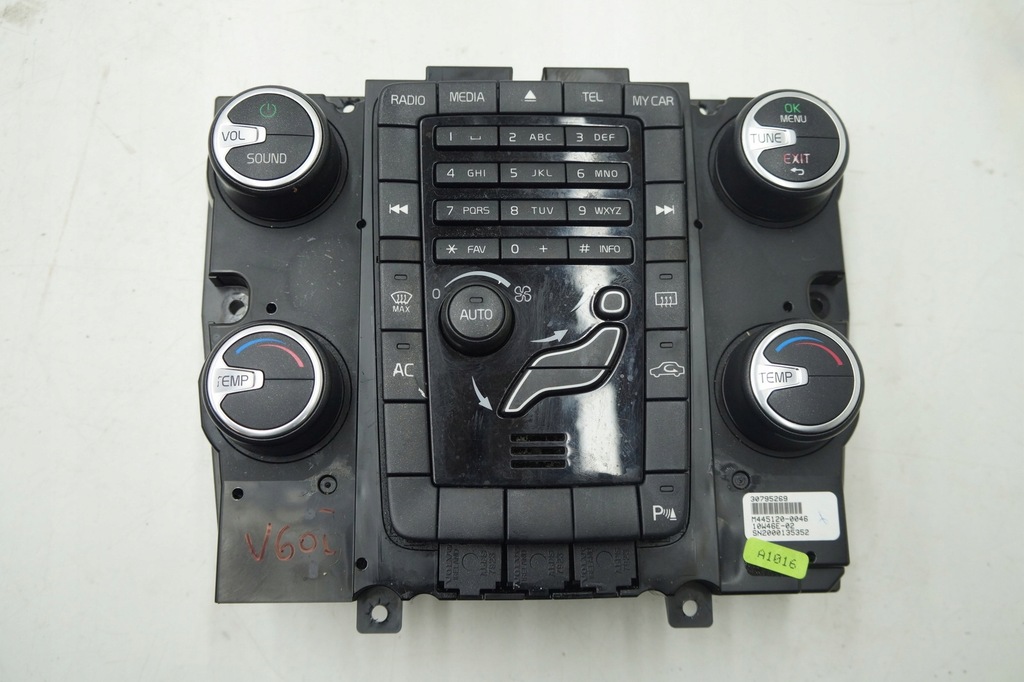 фото №1, Volvo s60 ii v60 панель радіо обдув 30795269