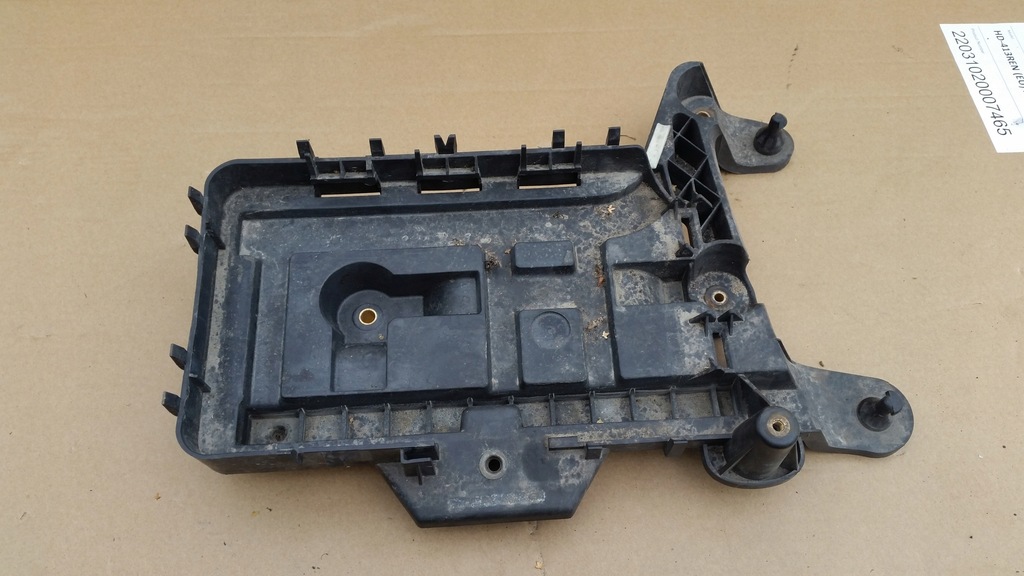 фото №1, Основание аккумулятор vw touran 1k0915333-b