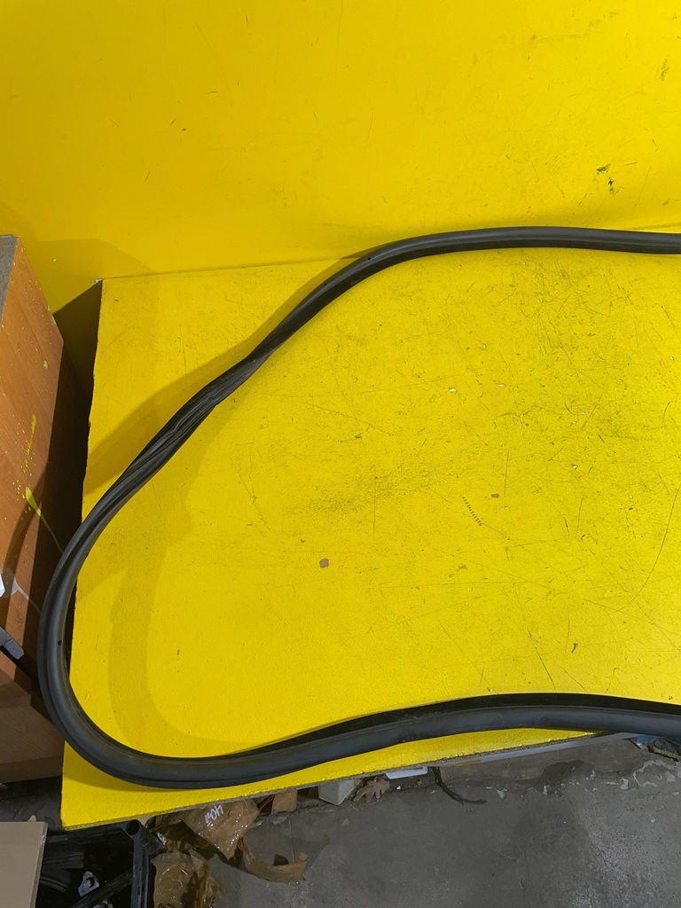 фото №7, Bmw 3 e92 прокладка кузовная дверь правый перед