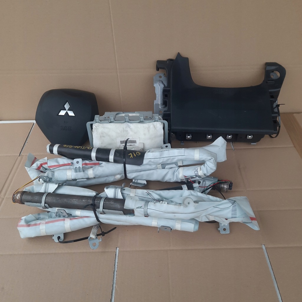 фото №9, Приборная панель приборная mitsubishi outlander iii 13-18