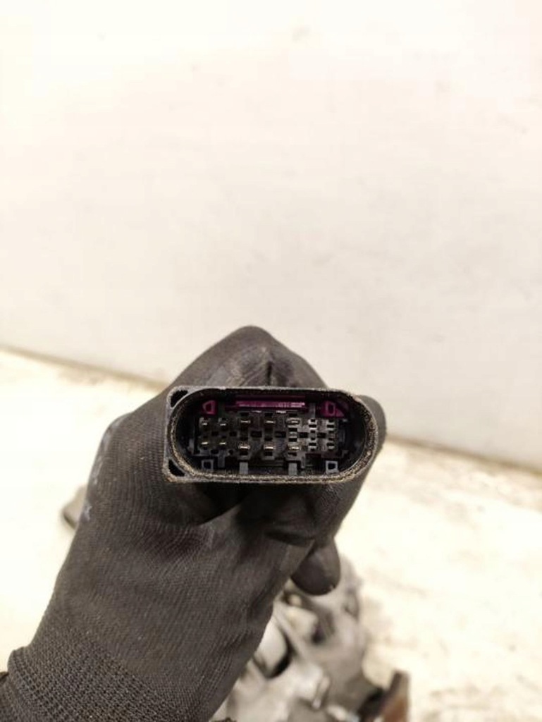 фото №14, Porsche taycan 9j1 2021 поворотный кулак колеса заднего 9j1505376a