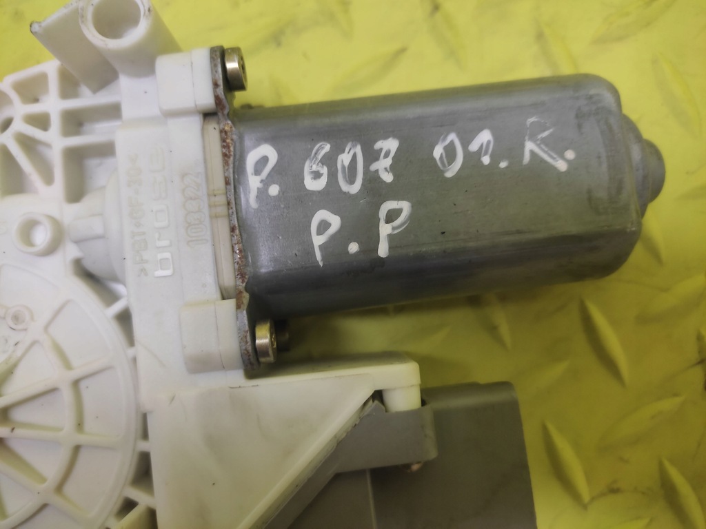 фото №5, Peugeot 607 моторчик стекло правый перед 103315102