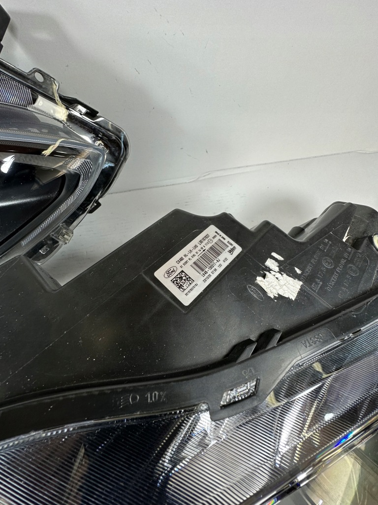 Kuga mk3 st фара full led правий ліва комплект lv4b-13e017-aj lv4b-13e016-aj Недорого