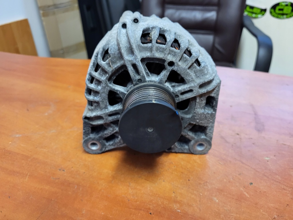 Генератор dacia renault 0.9 tce 231007562r Ціна