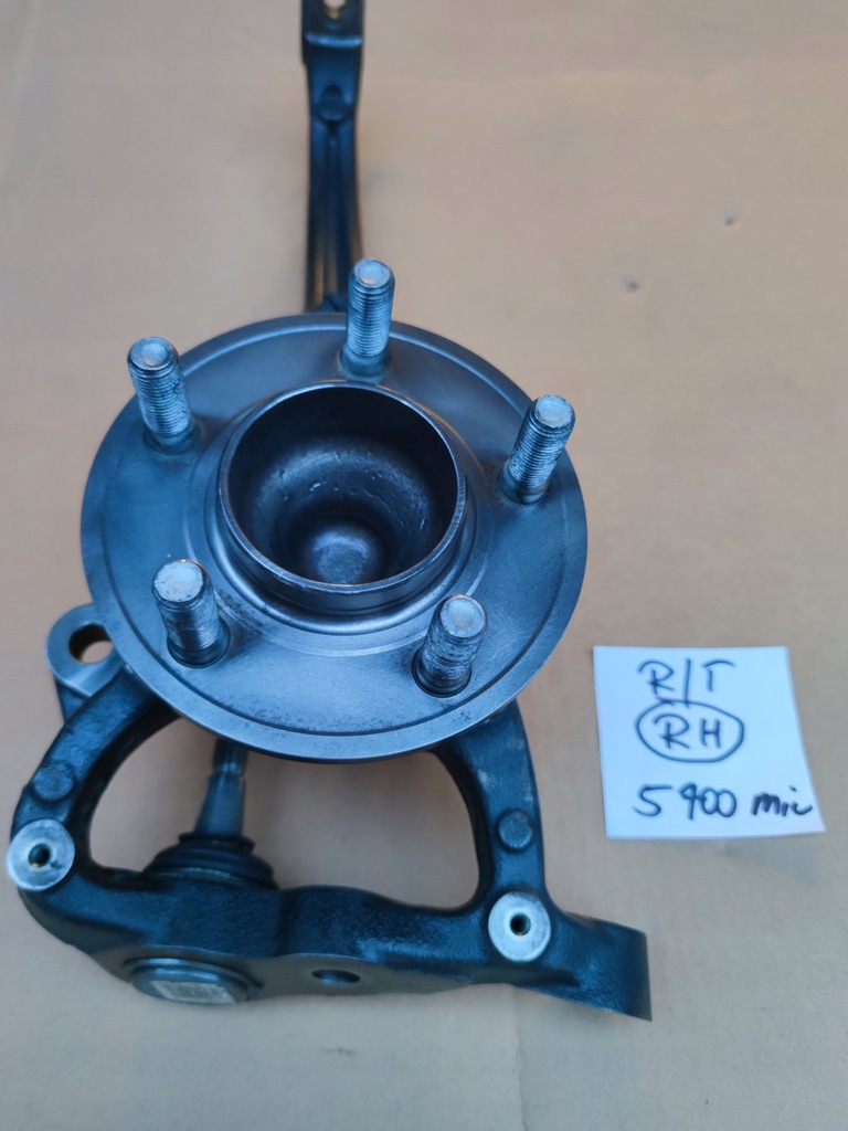 фото №9, Dodge challenger charger передняя правая поворотный кулак 2015+