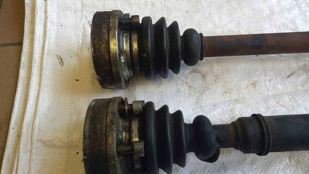 фото №4, Приводной вал приводной вал audi s4 rs4 2.7 biturbo apb 8d0407271