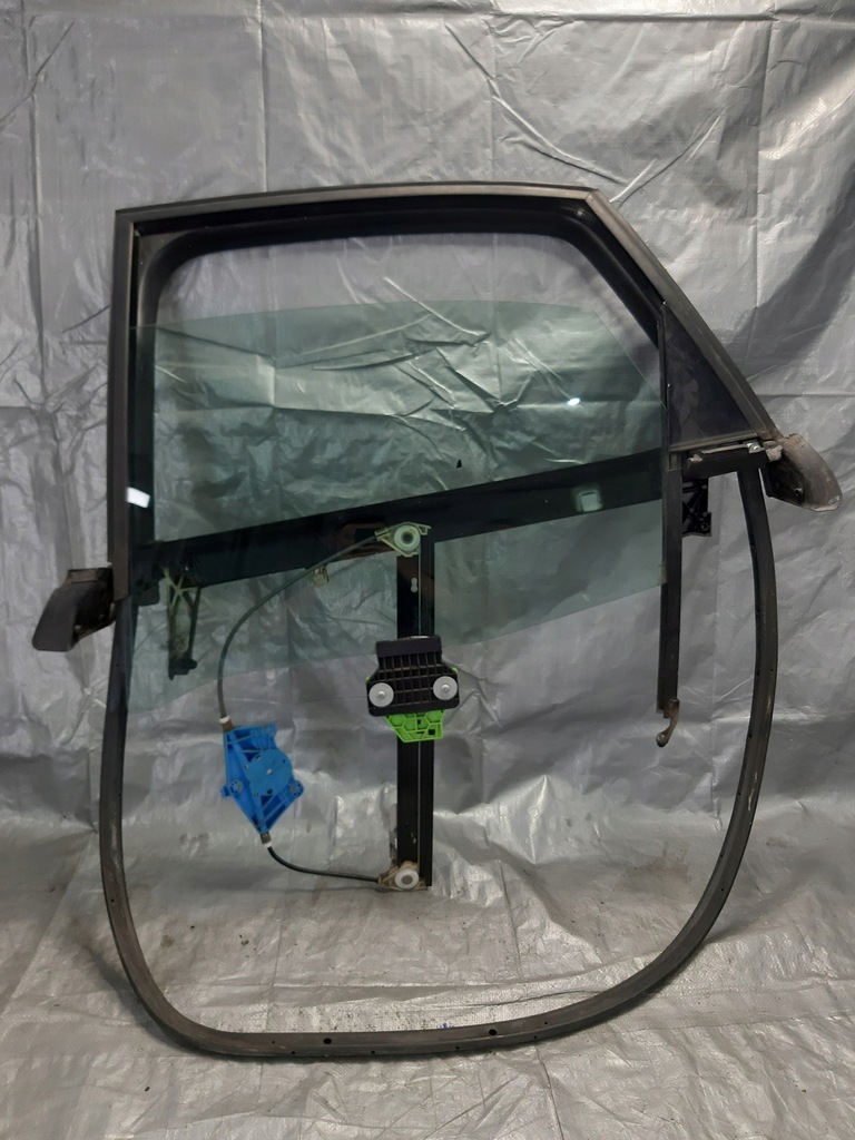 фото №1, Рамка двері підйомник скло лівий задня audi a4b6 sed